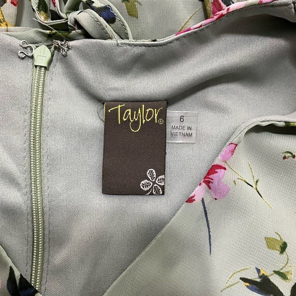 TAYLOR Dress  - Picture 4 of 5